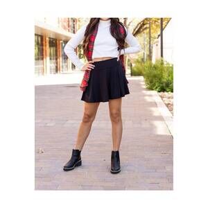 NEW JULIA ROSE brielle skort in black